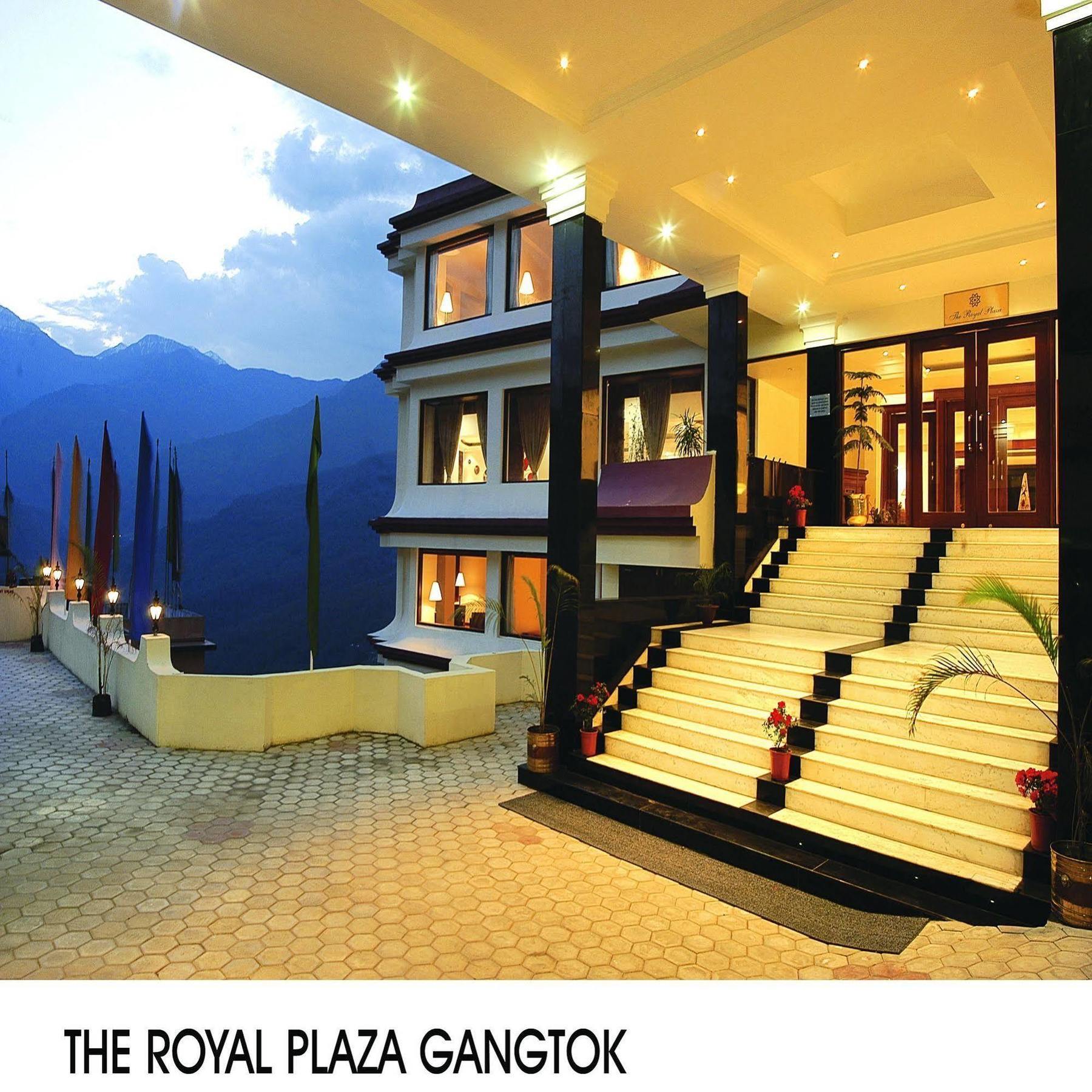 The Royal Plaza Gangtok Hotel ภายนอก รูปภาพ