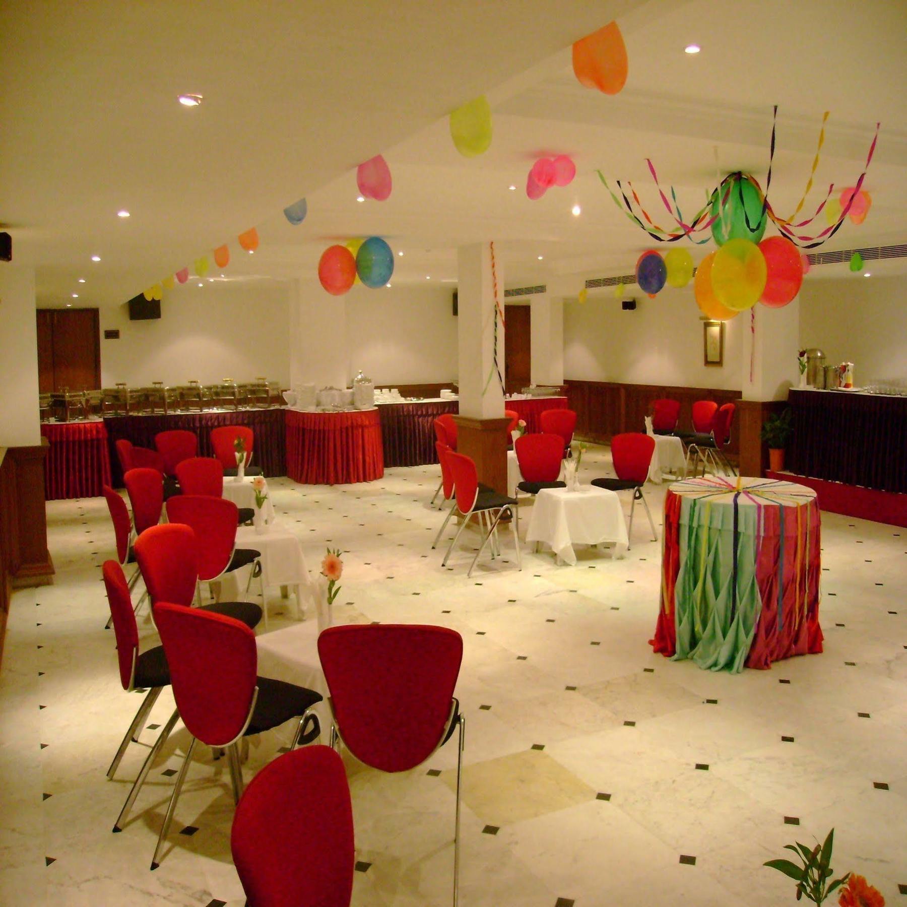 The Royal Plaza Gangtok Hotel ภายนอก รูปภาพ